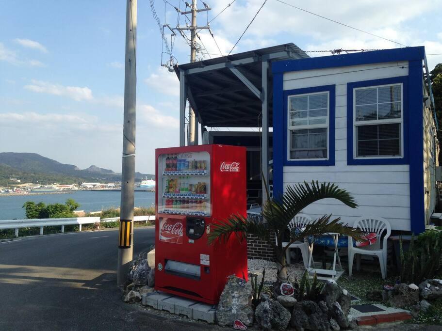 Hébergement de vacances Sesoko Terrace瀬底大橋を渡りすぐ左手に,ビーチへ徒歩5分眺めのいい家